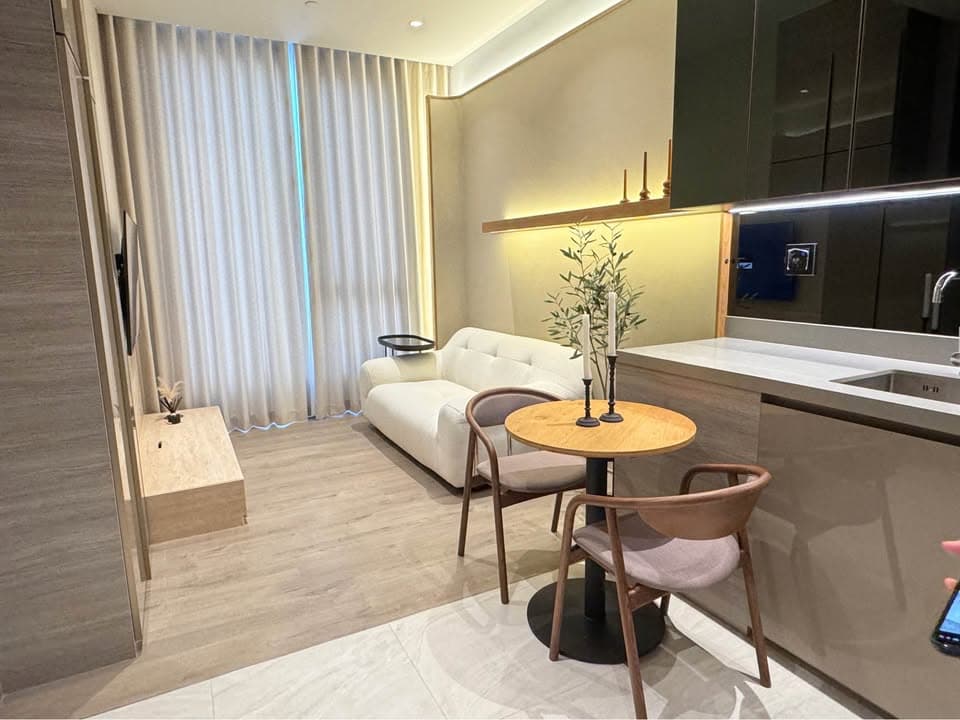ขาย/เช่า คอนโด The Crest Park Residences · 1 ห้องนอน · 47 ตร.ม.