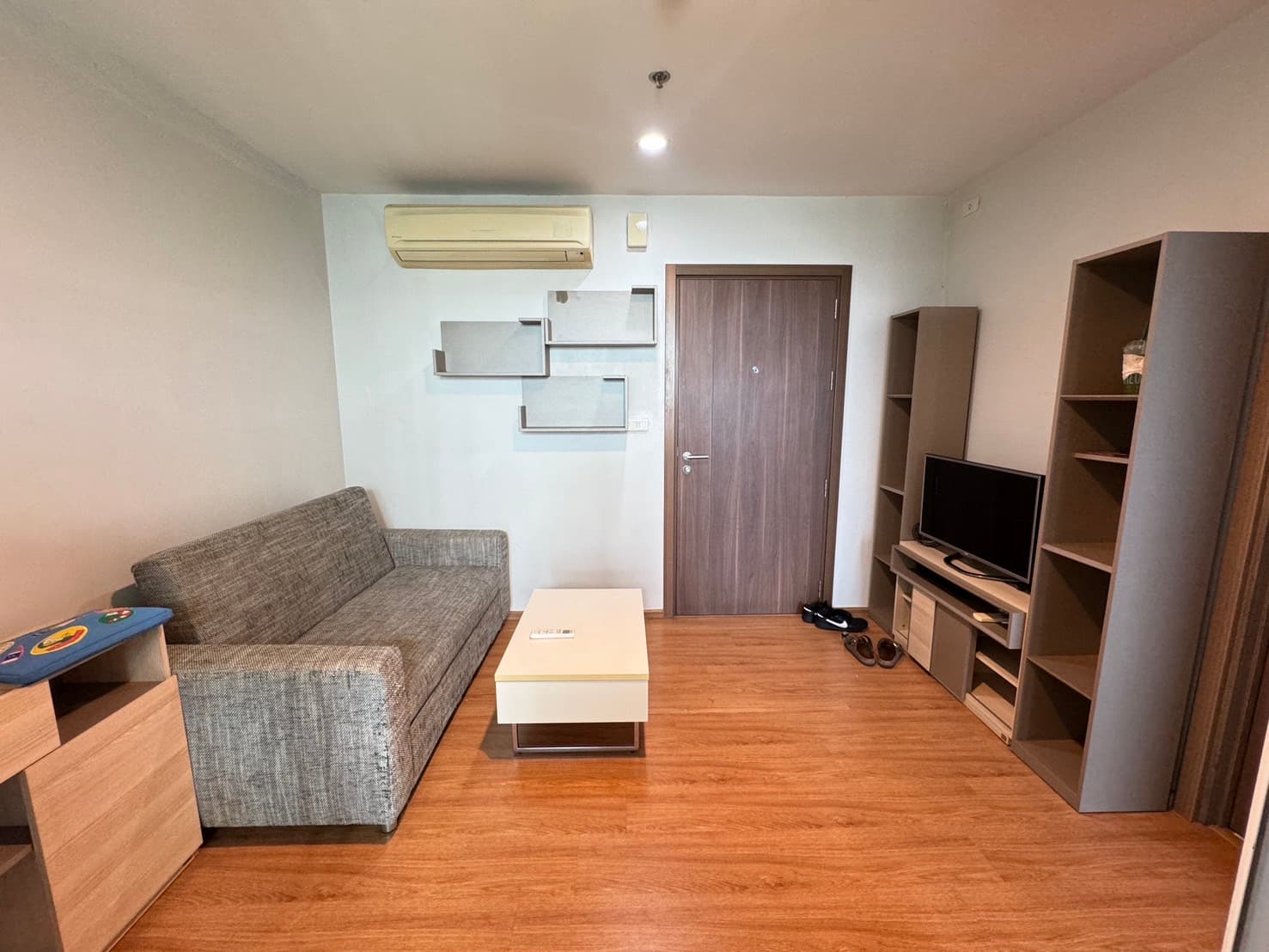 ขาย คอนโด The Base Sukhumvit 77 · 1 ห้องนอน · 30 ตร.ม.