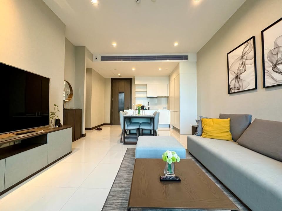 Q Sukhumvit · 2 Beds Condo, 92 sqm, for Sale or Rent