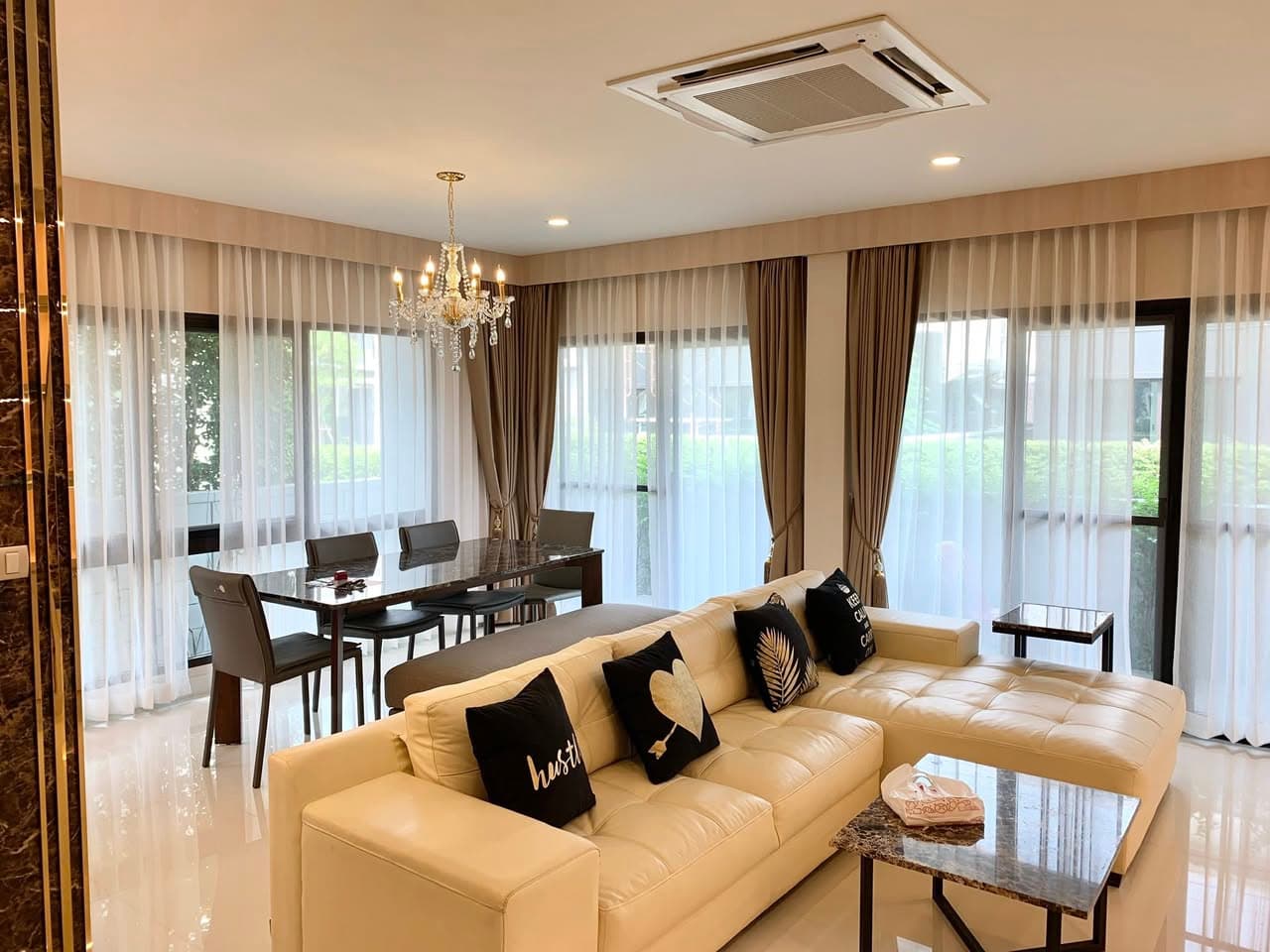 ให้เช่า บ้านเดี่ยว Centro Bangna Km.7 · 4 ห้องนอน · 450 ตร.ม.