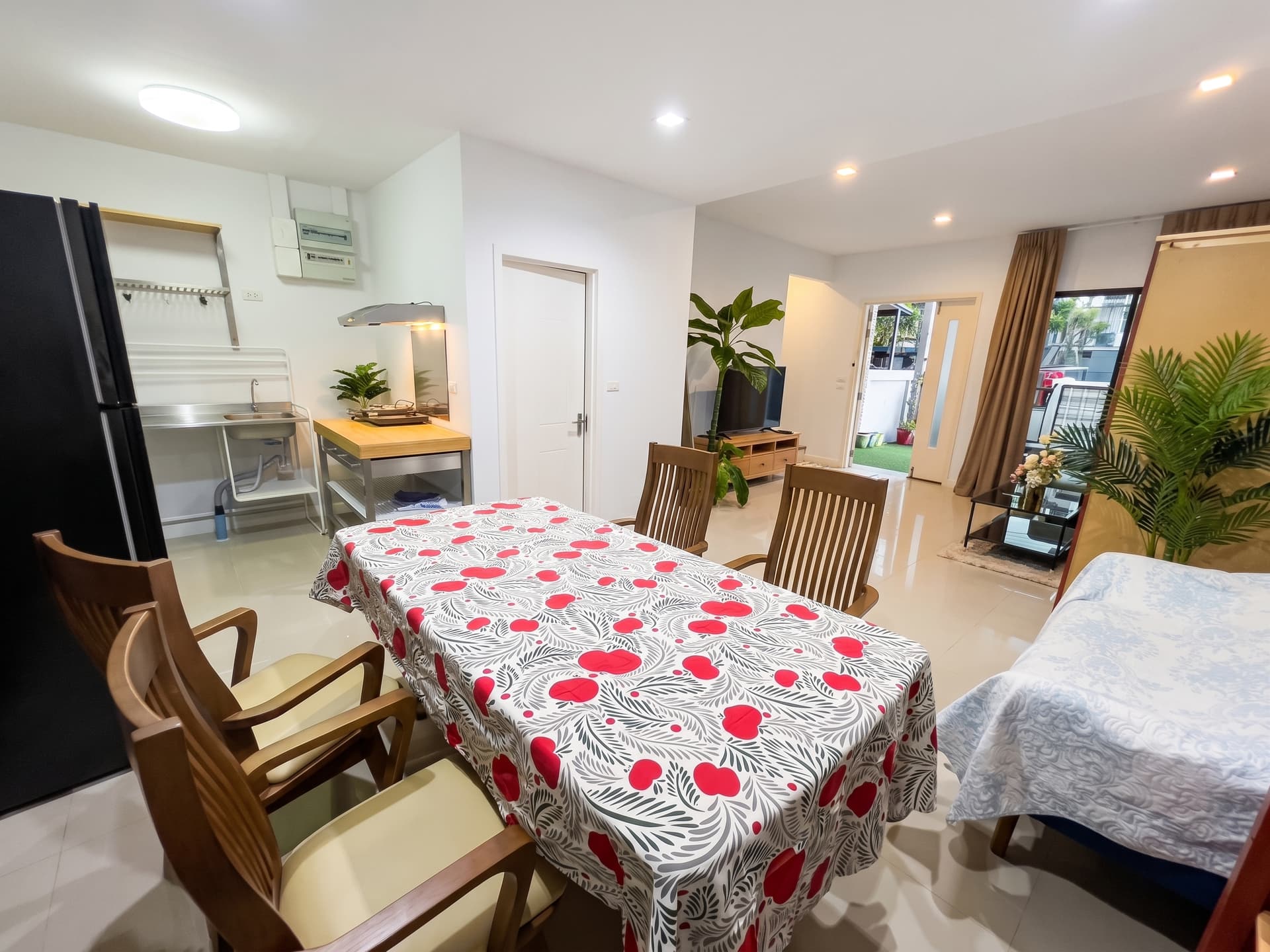ให้เช่า ทาวน์เฮ้าส์ Plex Residence Kaset - Nawamin · 3 ห้องนอน · 191 ตร.ม.