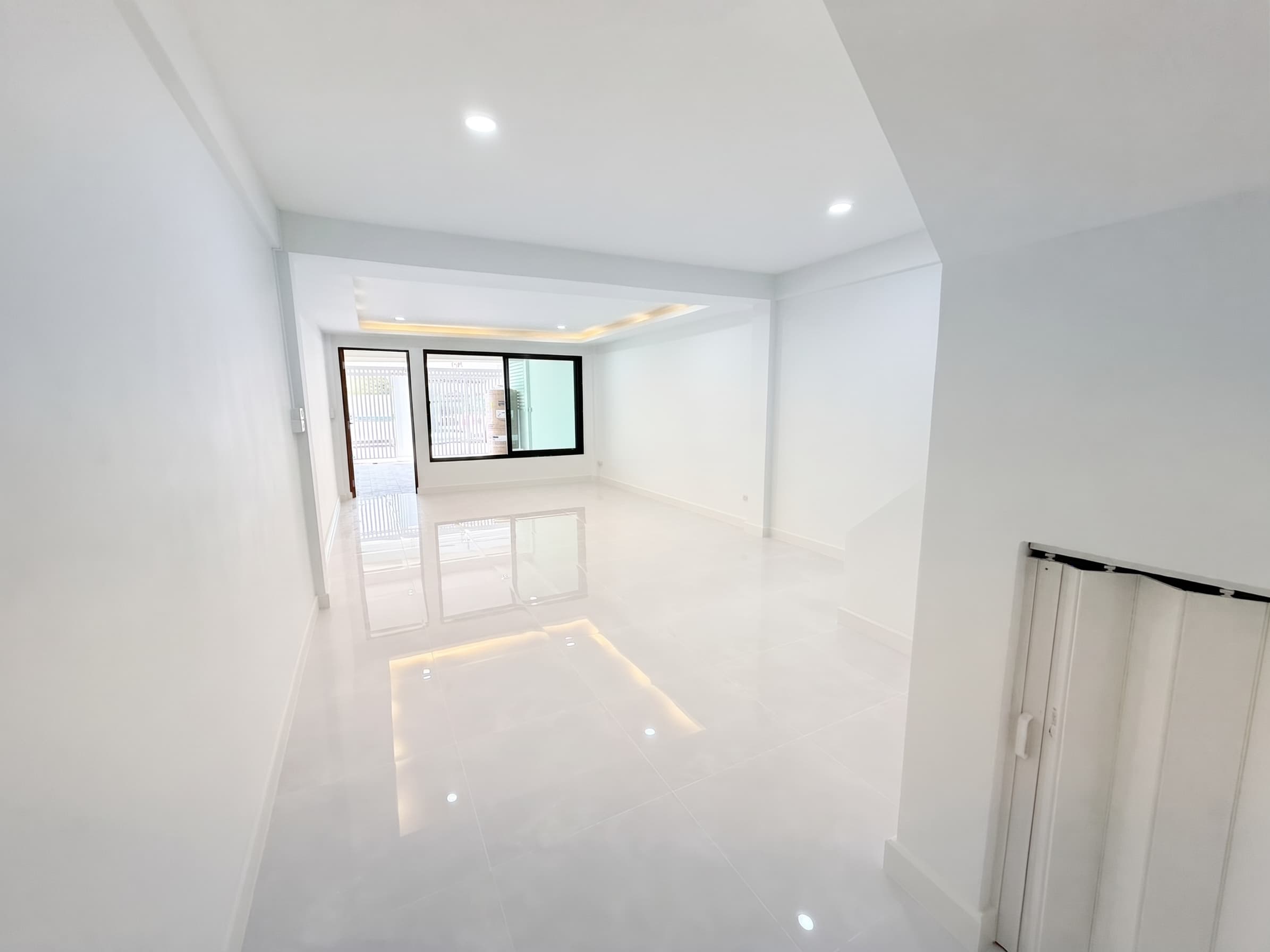 House Area Ladprao · 2 Beds Townhouse, 95 sqm, for Sale
