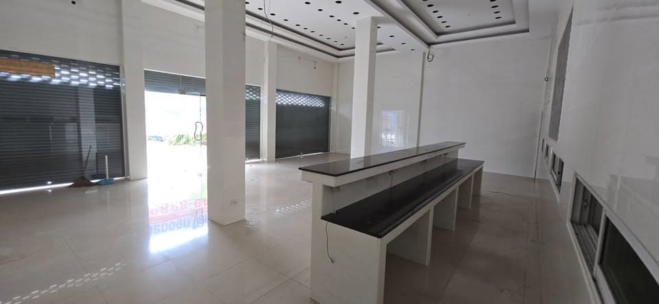 ให้เช่า อาคารพาณิชย์ Shophouse Area BTS Talat Phlu · 283.2 ตร.ม.