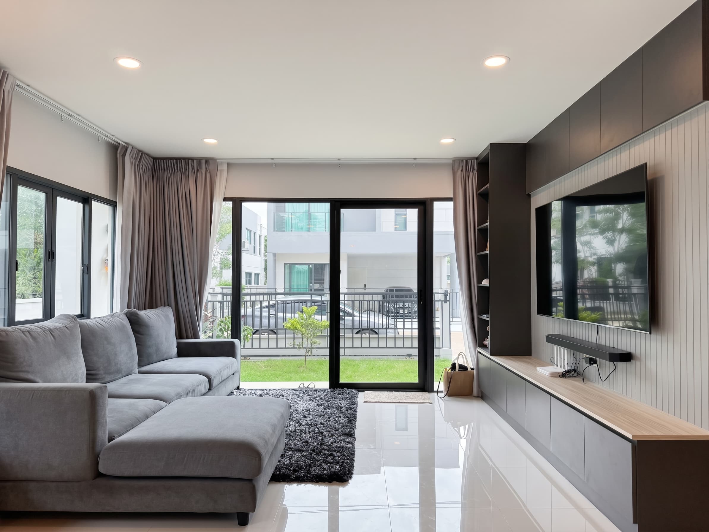 Centro Bangna · 3 Beds House, 209 sqm, for Sale or Rent