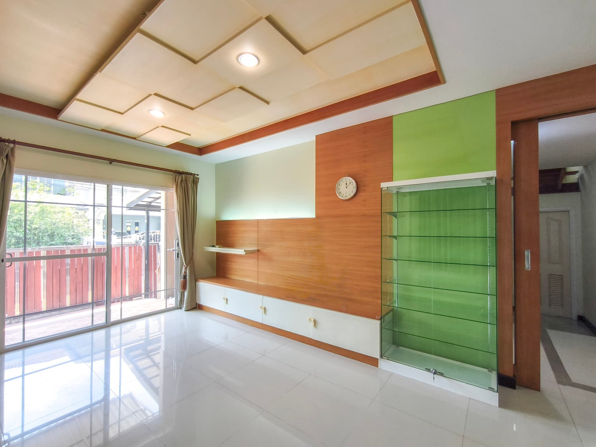 Passorn Prestige Onnut