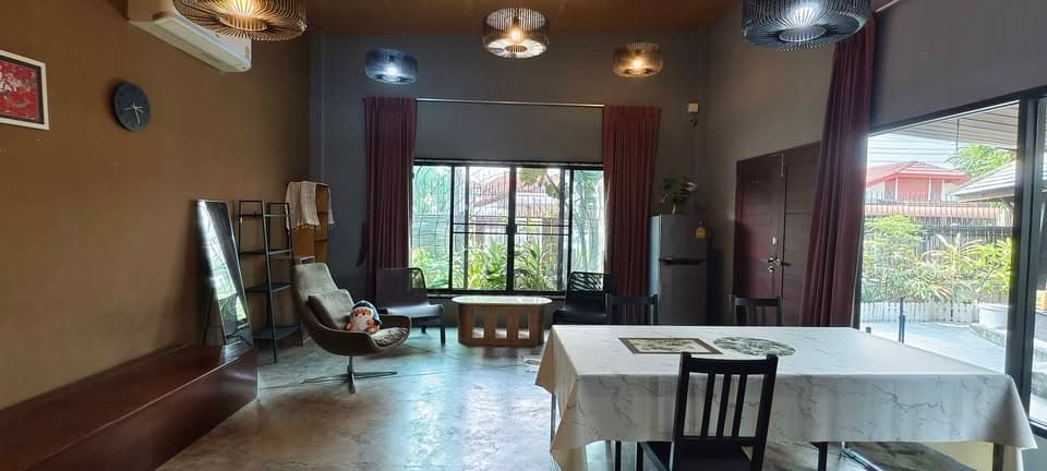 ให้เช่า บ้านเดี่ยว House area Huaikwang · 5 ห้องนอน · 150 ตร.ม.