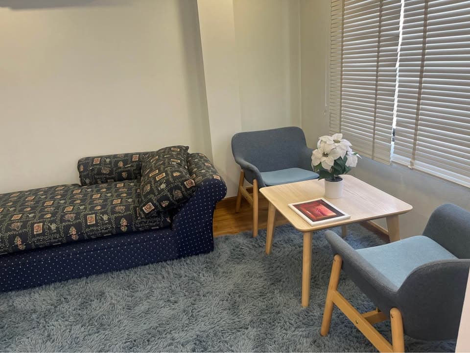 ให้เช่า โฮมออฟฟิศ Home Office at Ekkamai 10 · 3 ห้องนอน · 200 ตร.ม.