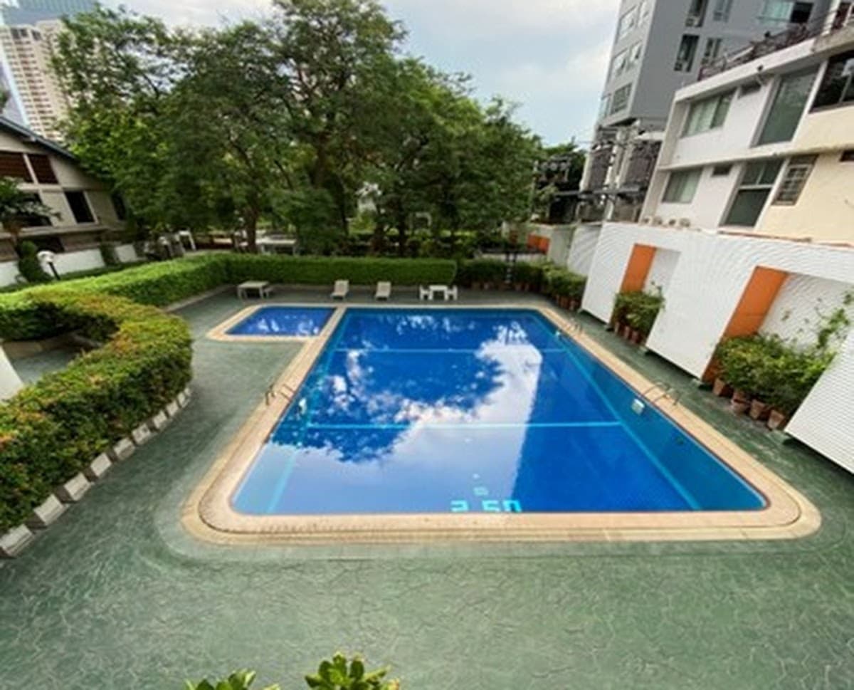 Richmond Palace Sukhumvit 43