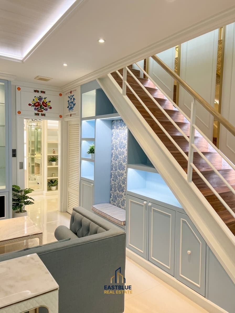 The Sky Sukhumvit · 3 Beds Condo, 90 sqm, for Sale