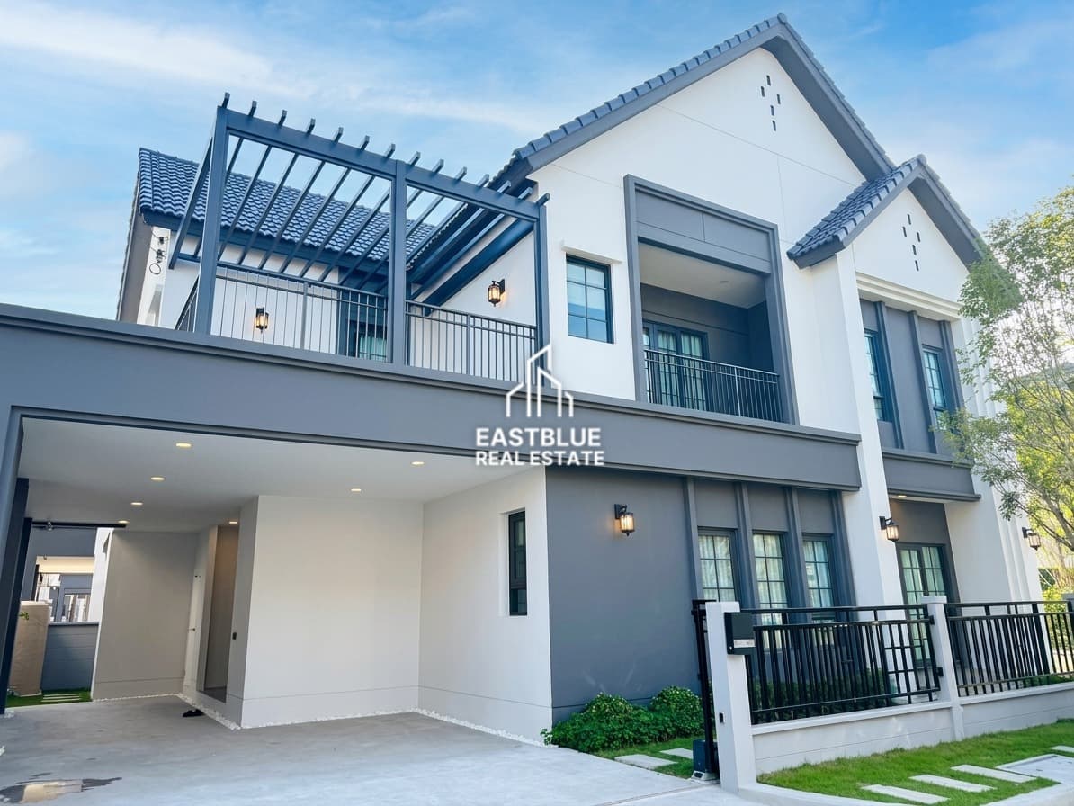 ขาย/เช่า บ้านเดี่ยว Centro Bangna 2 · 4 ห้องนอน · 303 ตร.ม.