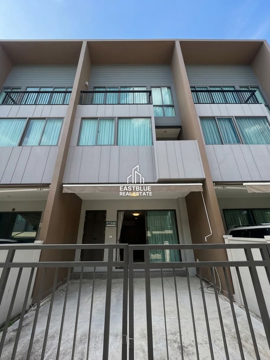 ขาย/เช่า ทาวน์เฮ้าส์ Baan Klang Muang Rama 9-Krungthepkreetha · 2 ห้องนอน · 150 ตร.ม.