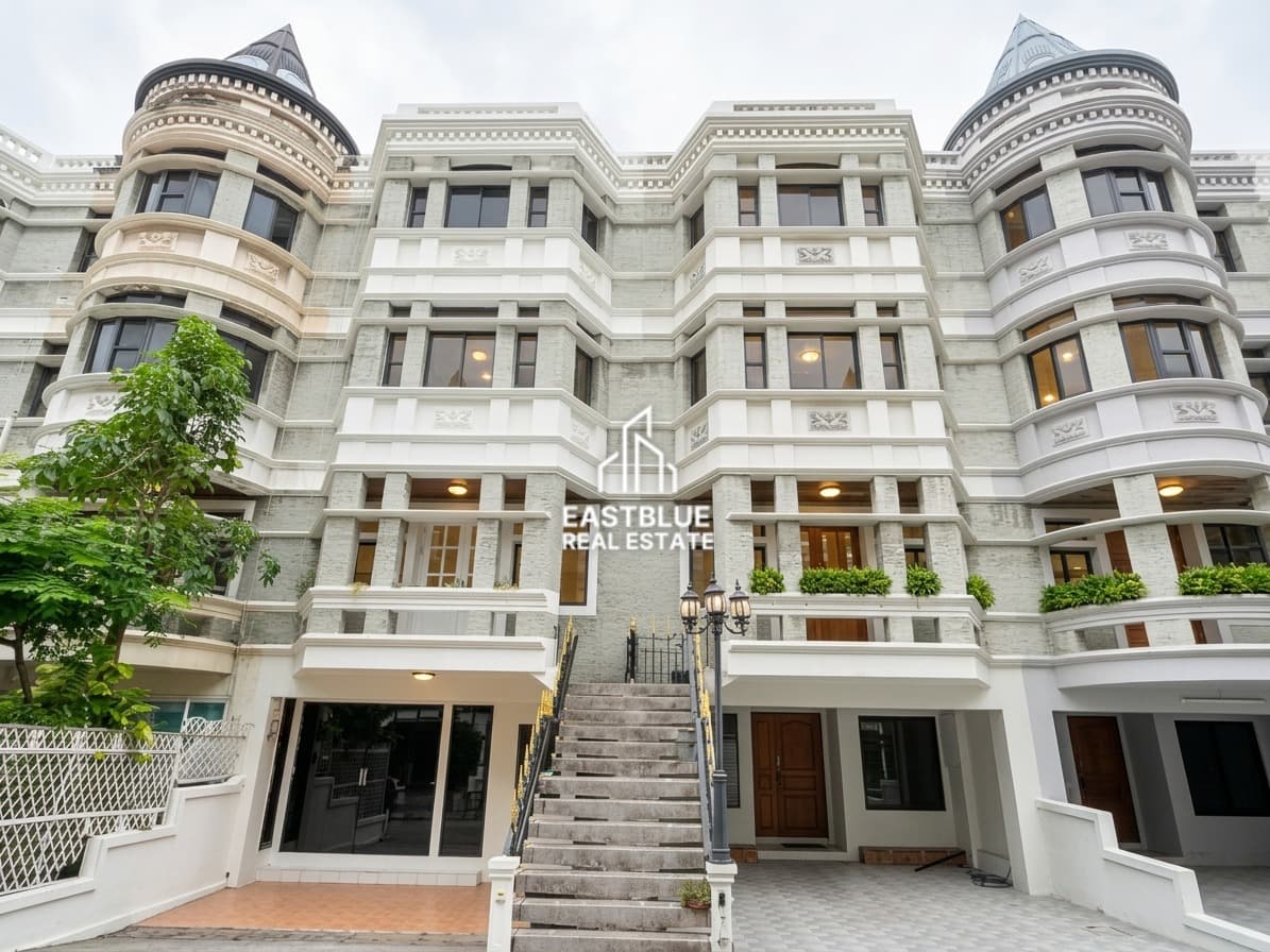 Moo Baan Chicha Castle · 4 Beds Townhouse, 350 sqm, for Rent