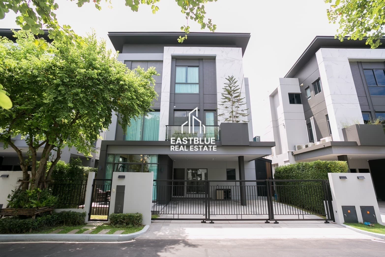 ขาย/เช่า บ้านเดี่ยว The Gentry Ekamai - Ladprao · 3 ห้องนอน · 380 ตร.ม.