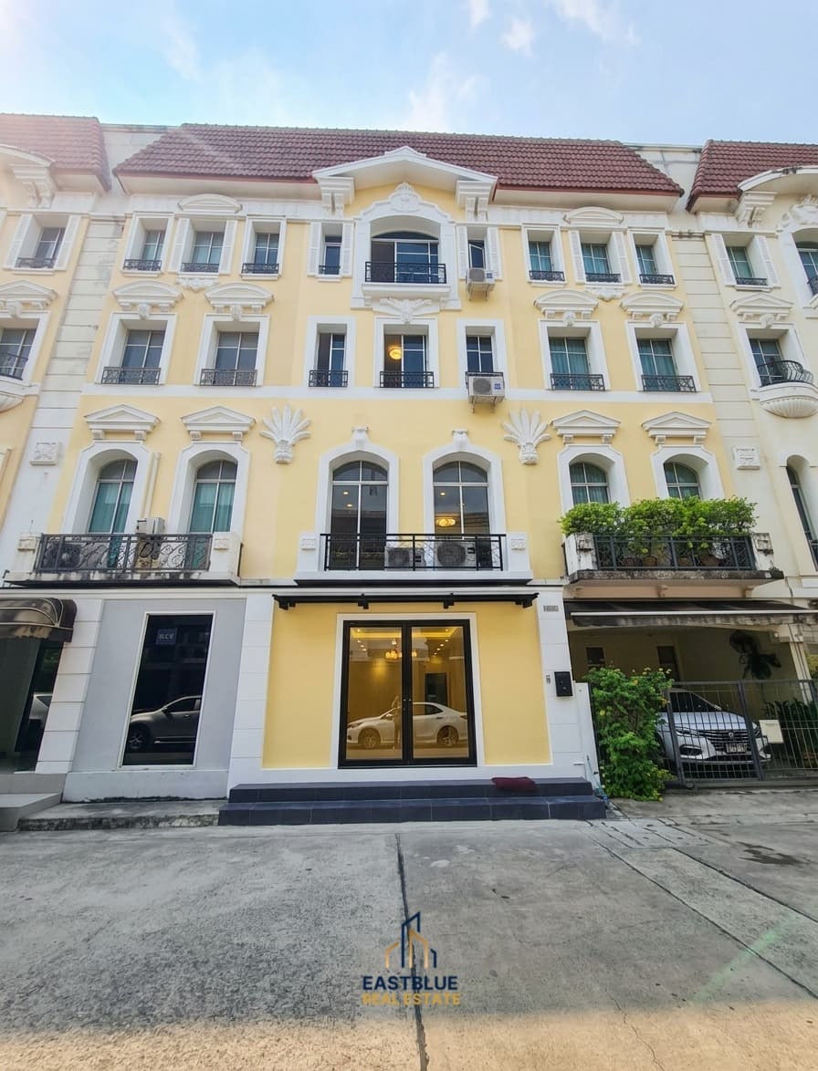 Baan Klang Muang Monte-Carlo · 4 Beds Townhouse, 400 sqm, for Rent