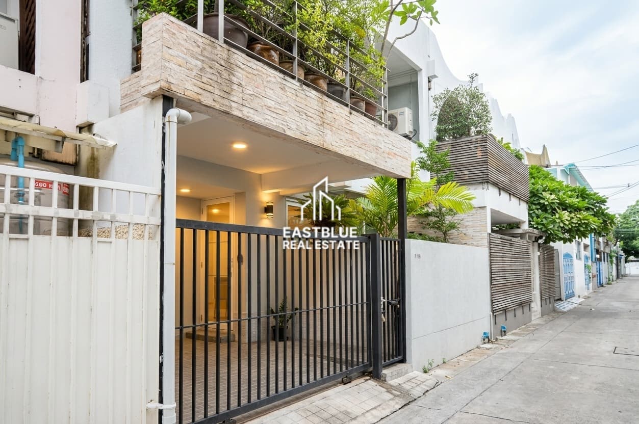Baan Suan Charoenjai