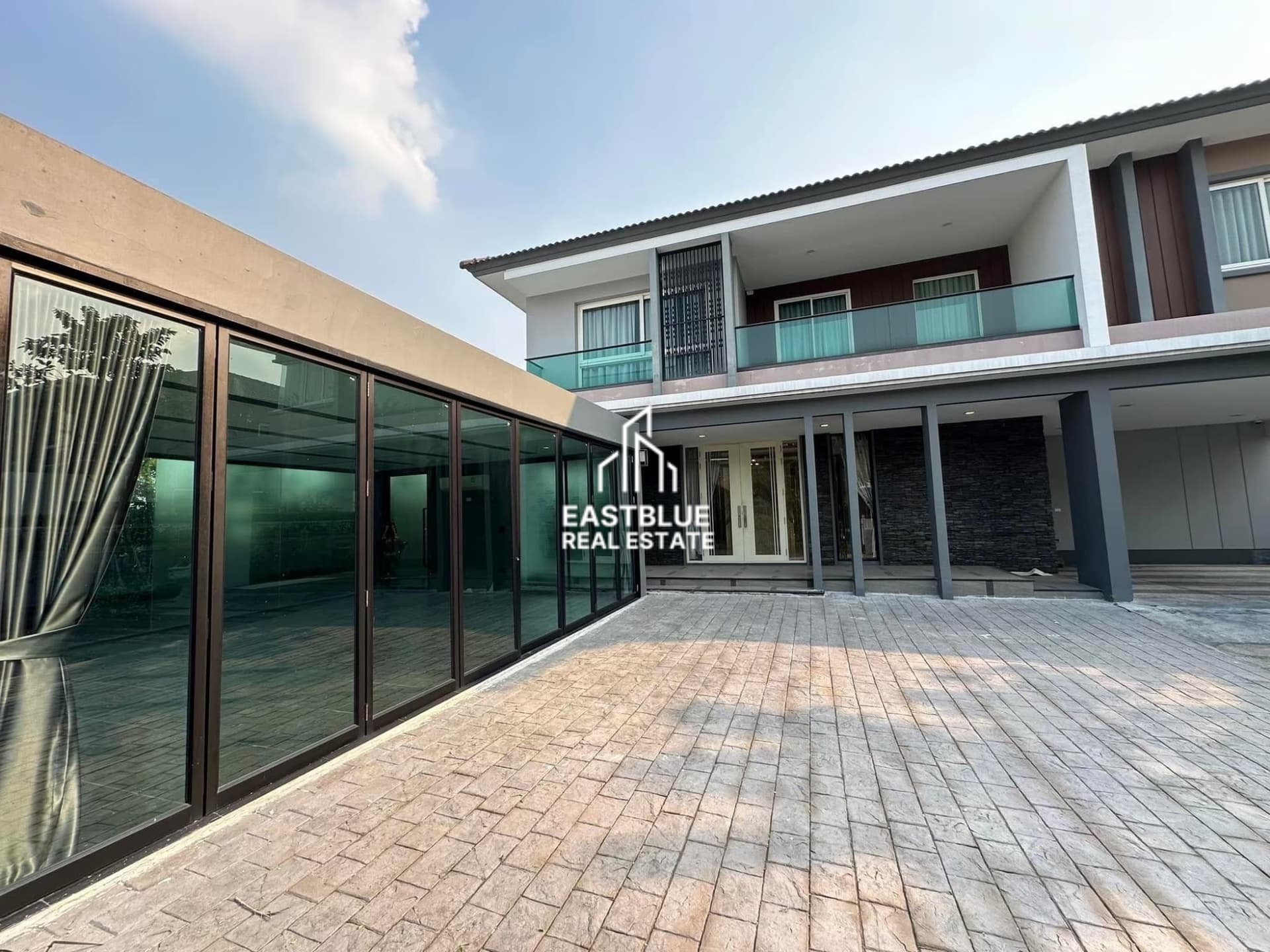 ขาย/เช่า บ้านเดี่ยว The Grand Pinklao · 3 ห้องนอน · 400 ตร.ม.